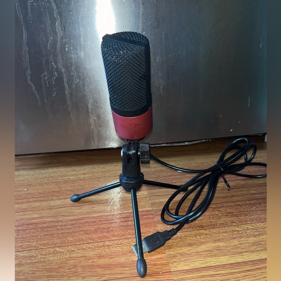 FIFINE USB Podcast Condenser
Microphone Recording On Laptop, No Need Sound Card - Picture 5 of 5
